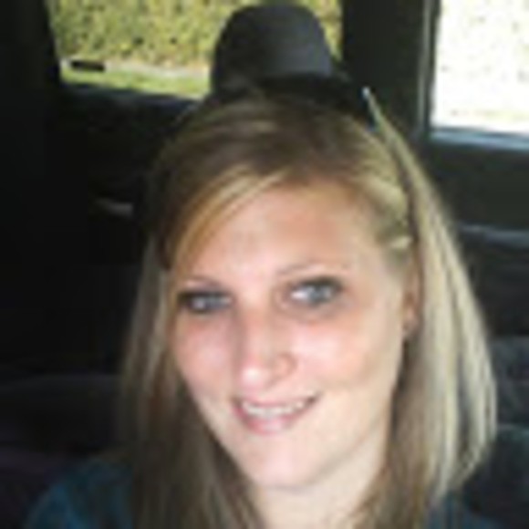 Meet your Posher, Karen - Picture 1 of 1